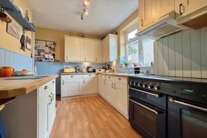 Kitchen- click for photo gallery